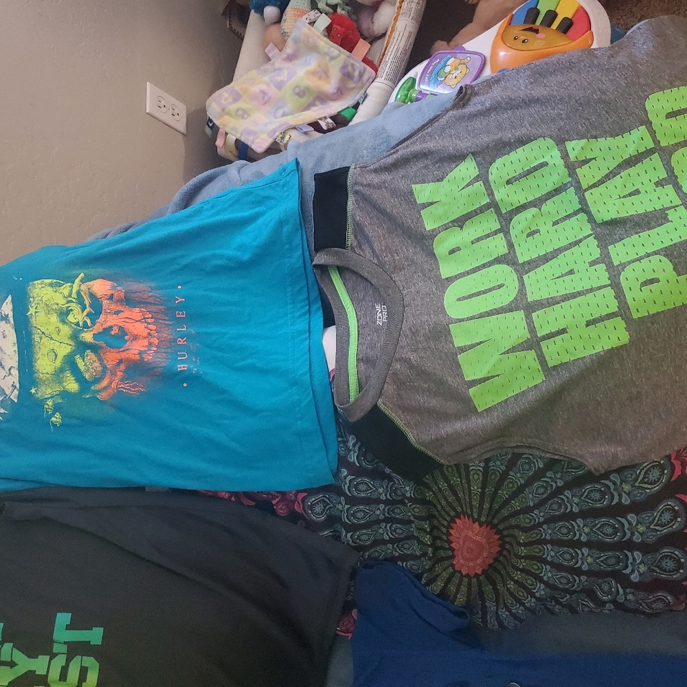 Boys shirts(18 shirts) L/XL & Boys shorts(3 pair)